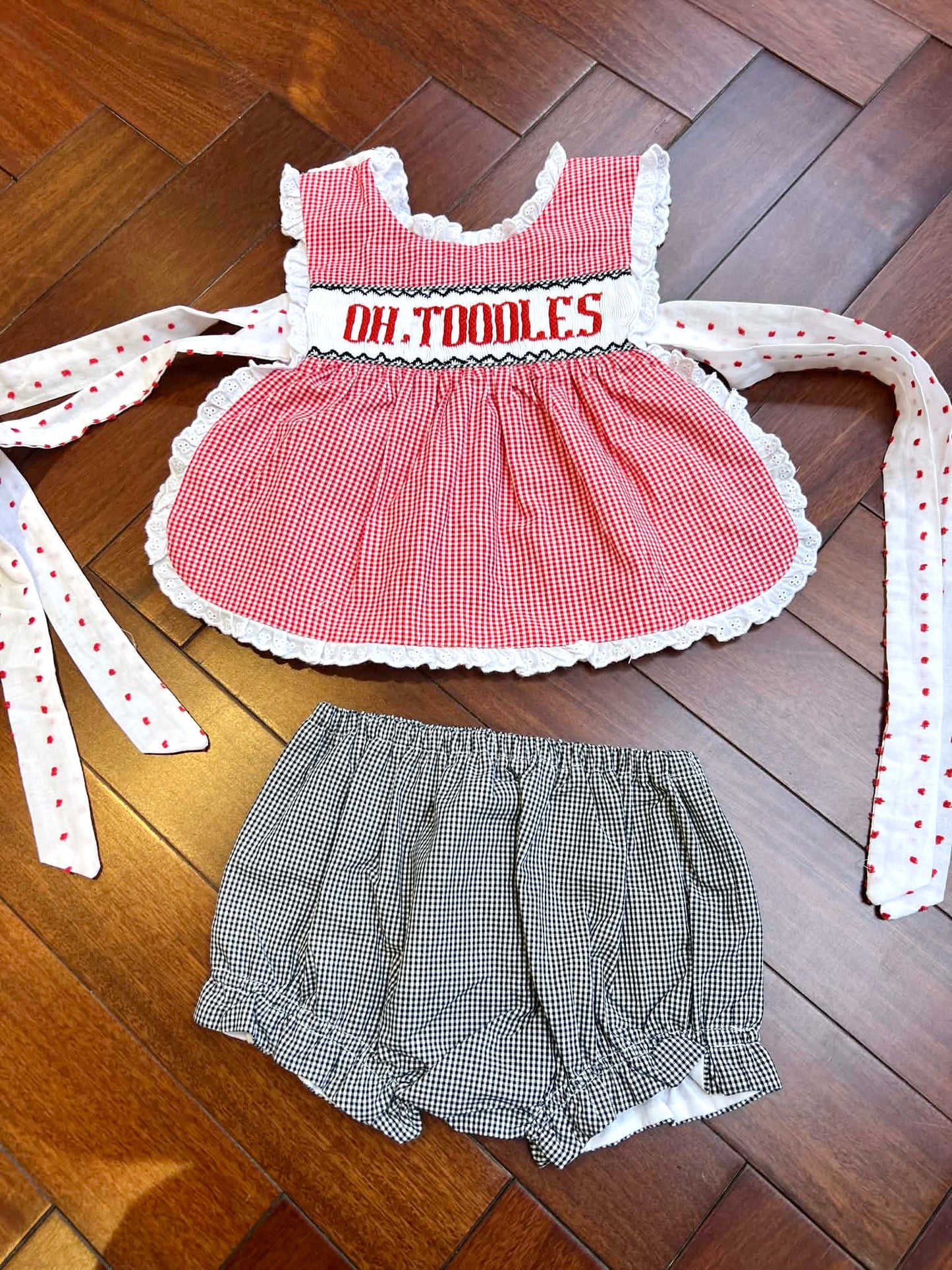 RTS BEADED MOUSE TRIO / SMOCKED BACK BLOOMER SET(NON-CUSTOMIZABLE, PLEASE LEAVE BOX BLANK) SHIPS IN 5 BUSINESS DAYS